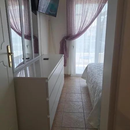Art-appart Sea View Apartament *